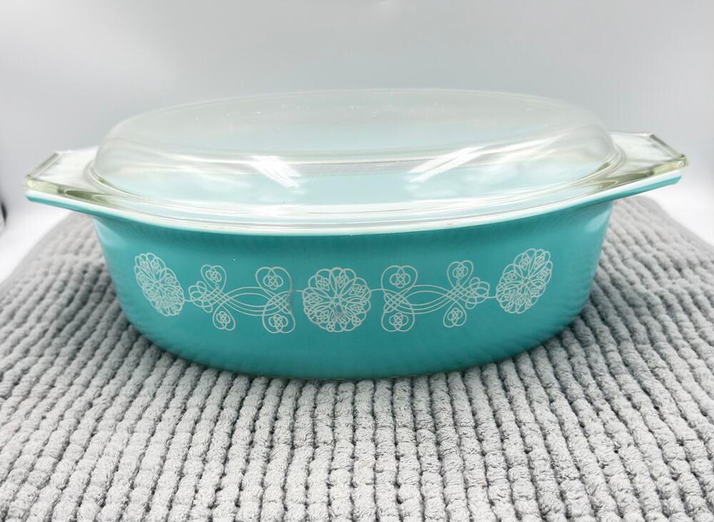 Pyrex Lace Medallion Casserole Dish 045 W/Lid Turquoise White Lace 1957 Pyrex
